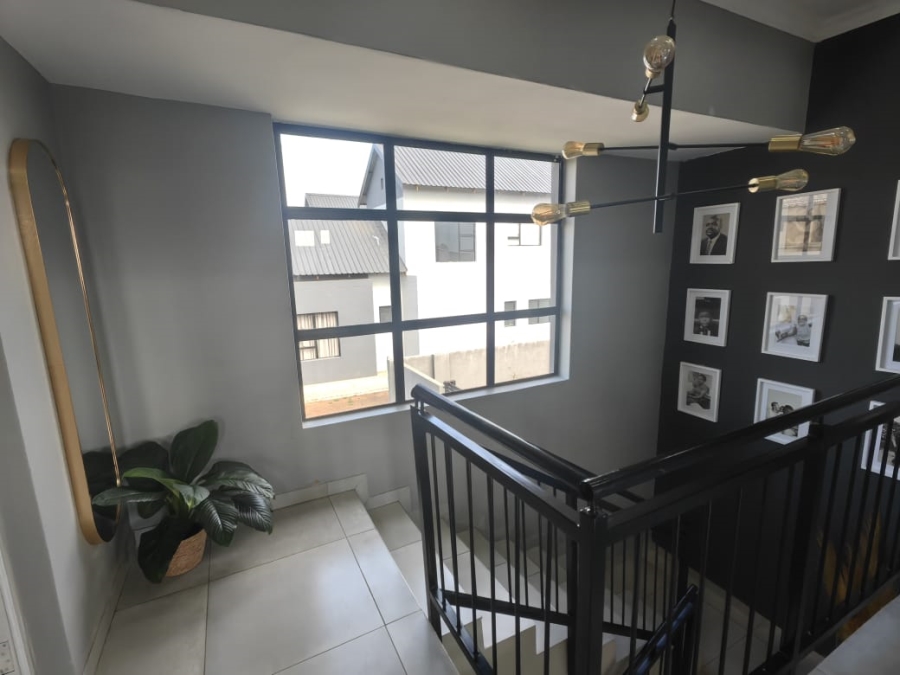 5 Bedroom Property for Sale in La Camargue Private Country Estate North West